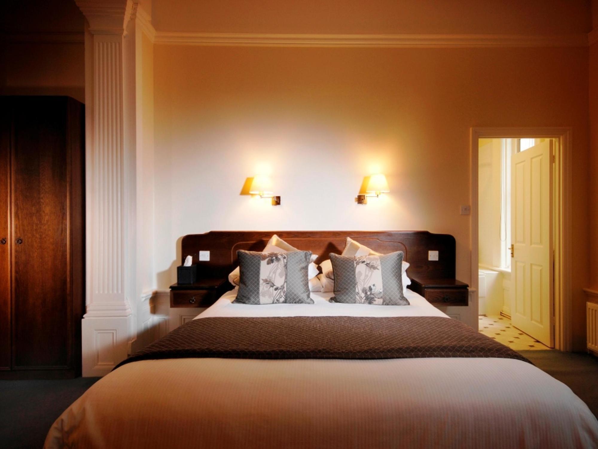 Moorhill House Bed & Breakfast Burley Exterior foto